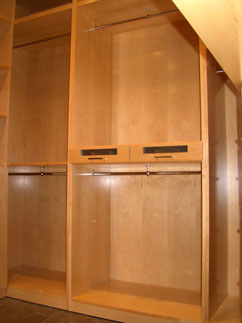 Estanterías de vestidor en arce